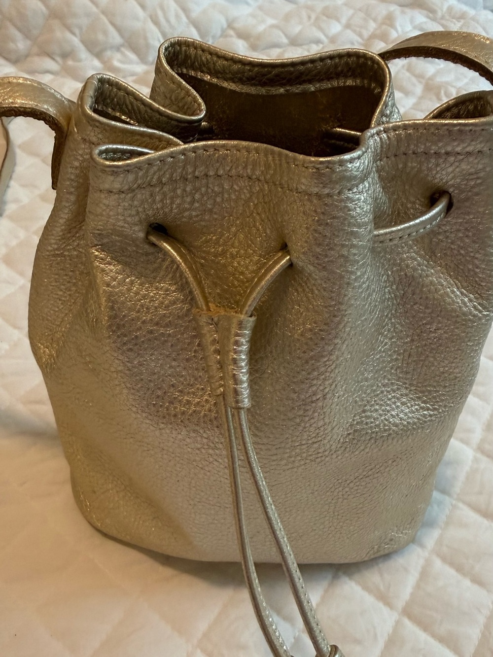 SAS Gracie Women’s Metallic  Drawstring Bucket Bag - Platinum